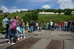 People waiting the ferry to go to the Rave party! :)